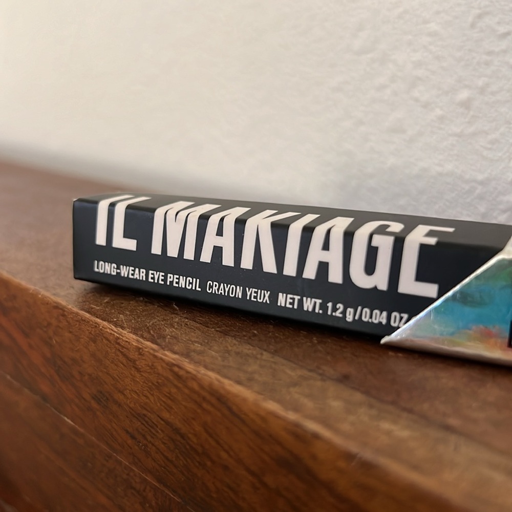 IL MAKIAGE LONG WEAR EYE PENCIL